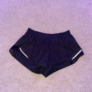 lululemon hotty hot shorts 2”